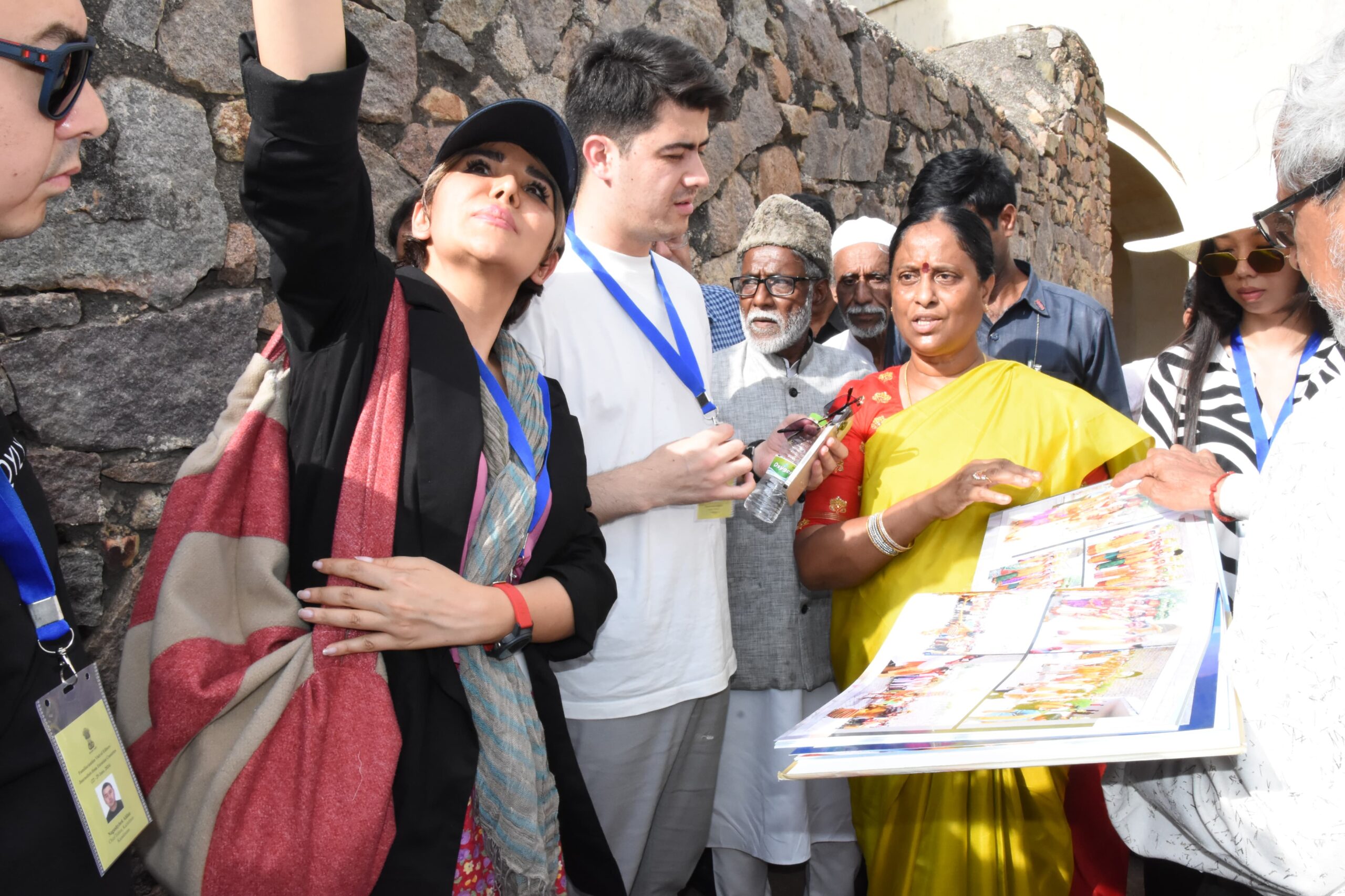 minister konda surekha explaining about bonalu to foreign media delegates